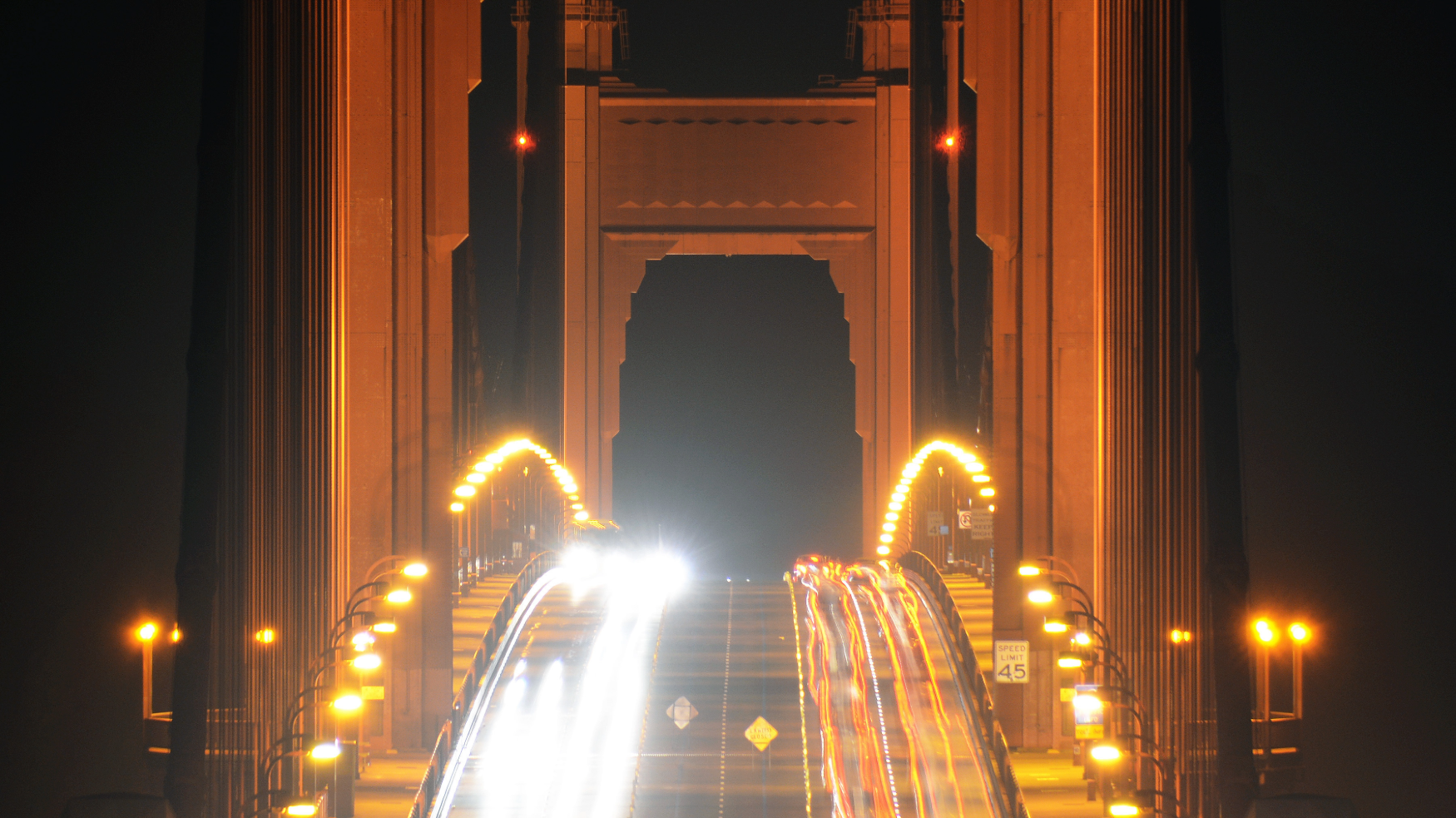 GGB_roadway_at_night