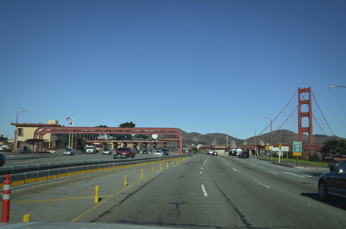 toll-gantry-bridge-light-style-northbound-view