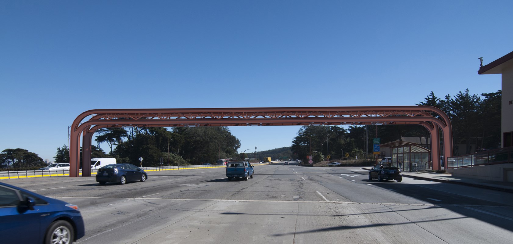 toll-gantry-bridge-light-style-southbound-view